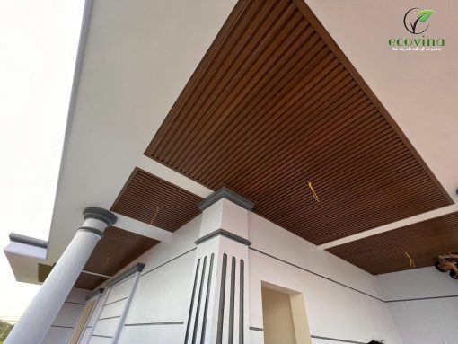 Tấm ốp gỗ nhựa phủ phim là gì? Ưu điểm, nhược điểm và báo giá
