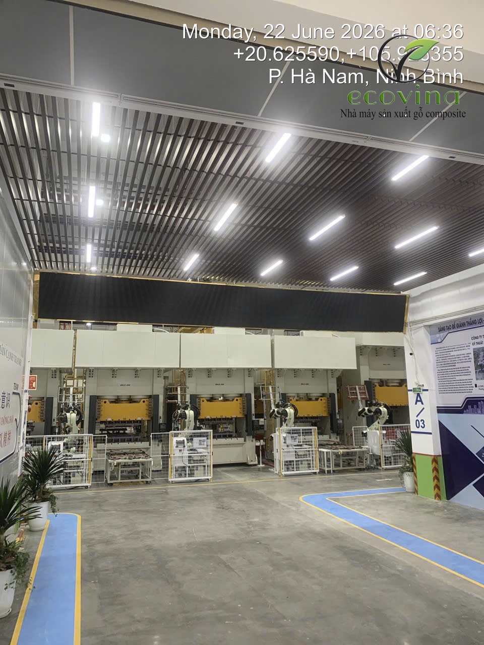 Công trình trần nan 40x100 màu Cafe tại Hà Nam